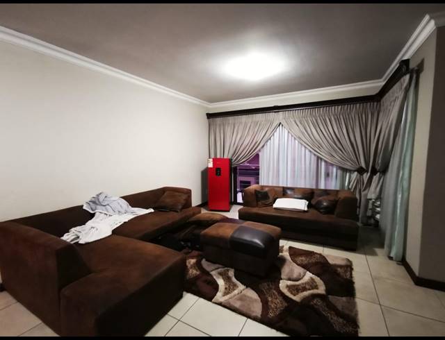 3 BEDROOM HOUSE SOLD IN THERESAPARK
